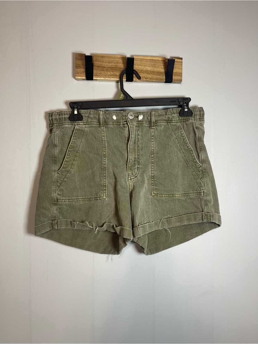 American Eagle Womens Shorts Size 14 Green Utility Drawstring High Rise Summer